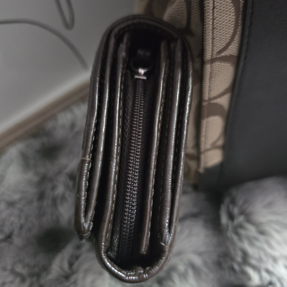 Coach Brown and Tan Legacy Bag and Matching Wallet - Picture 3 of 12